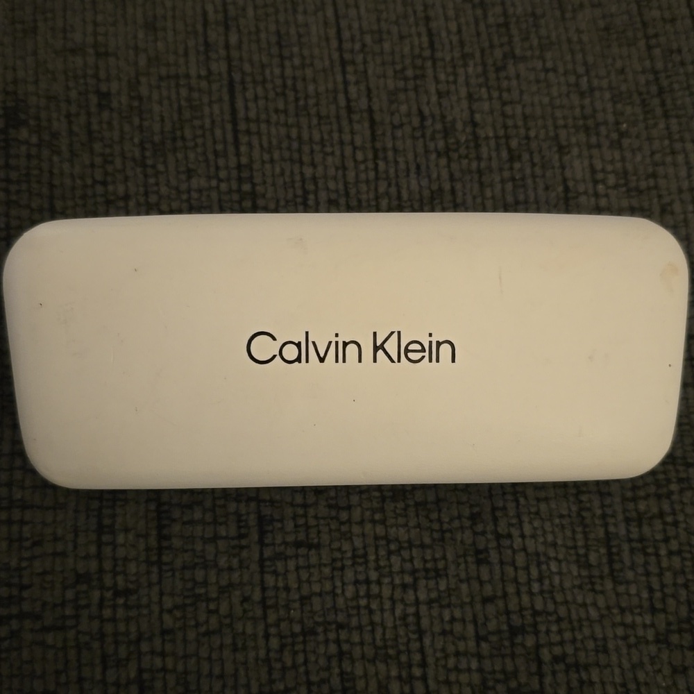 CALVIN KLEIN Womens eye glasses case hinged EUC